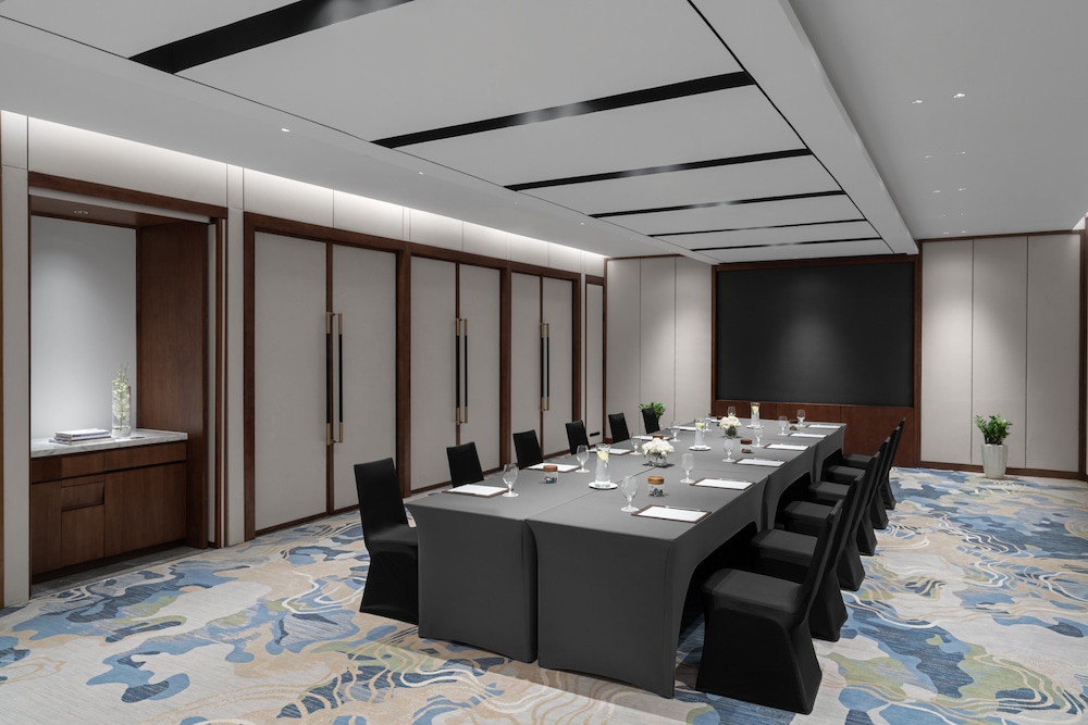 Crowne Plaza Vinh Yen City Centre, an IHG Hotel 40/50