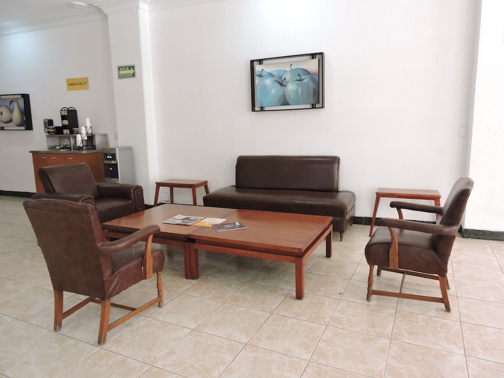 Hotel Capri de Leon 18/24