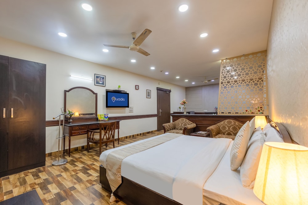 Amar Inn 40/57