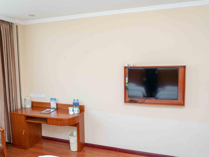 GreenTree Inn Tangshan Ring Road South Ring and Fuxing Road Express Hotel 37/41