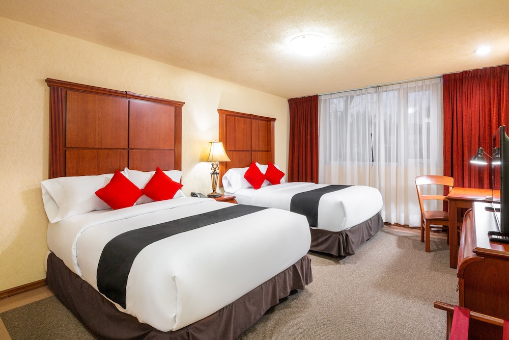 Howard Johnson by Wyndham Toluca 19/49