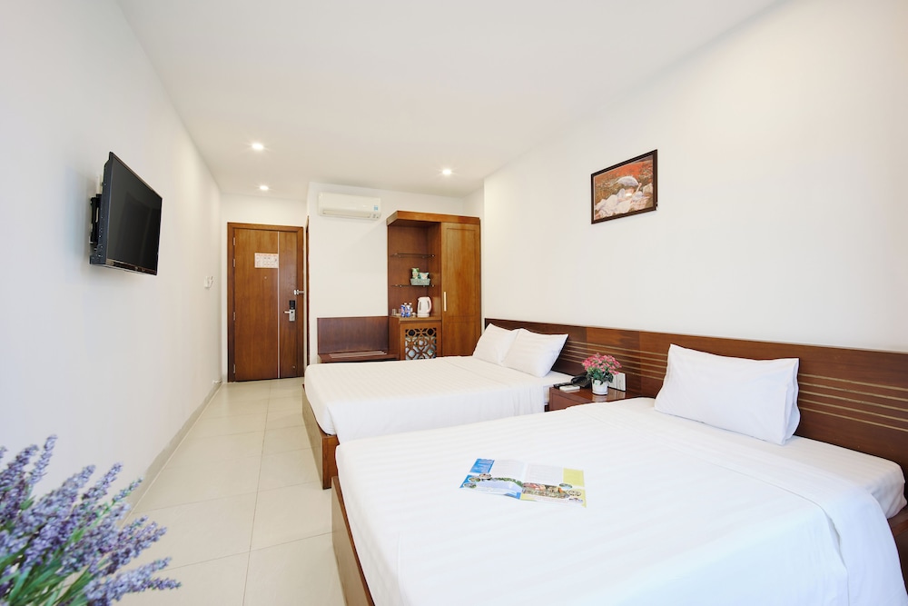 Golden Light Hotel 21/51