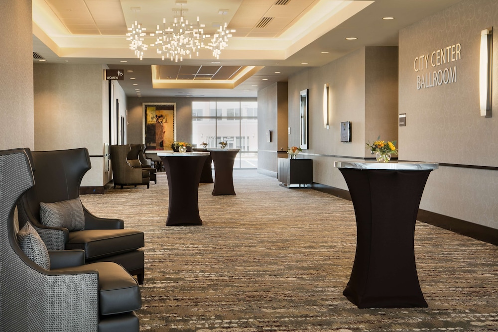 Hyatt Place Kansas City Lenexa City Center 4/56