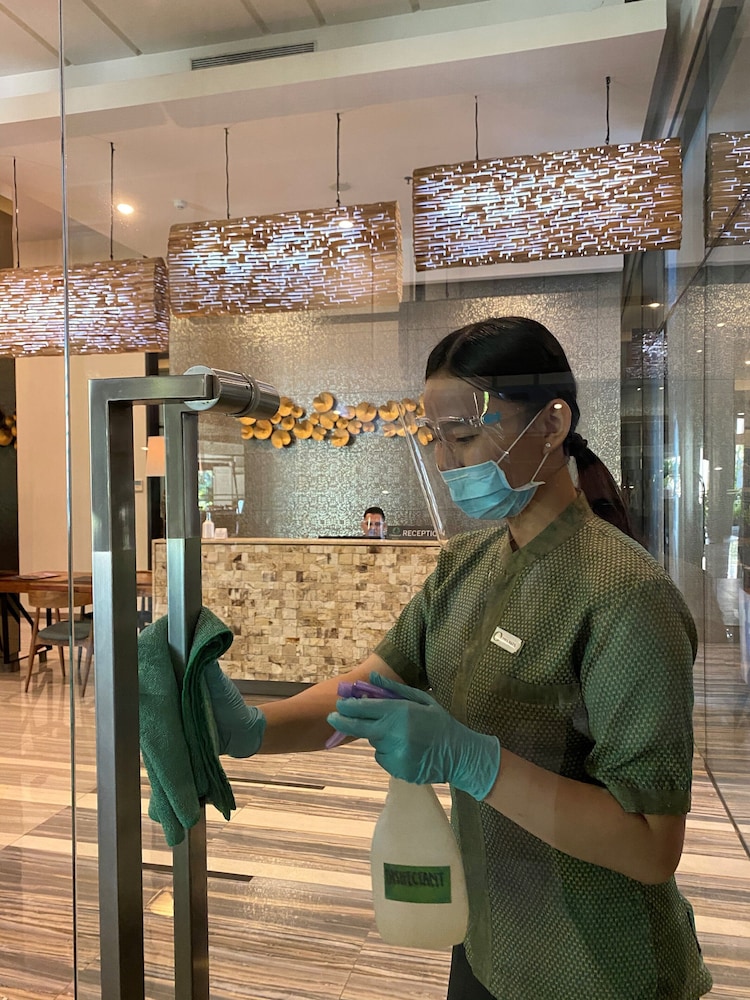 Grande Valore Hotel and Serviced Apartment (ex Oakwood Residence Cikarang) 48/68
