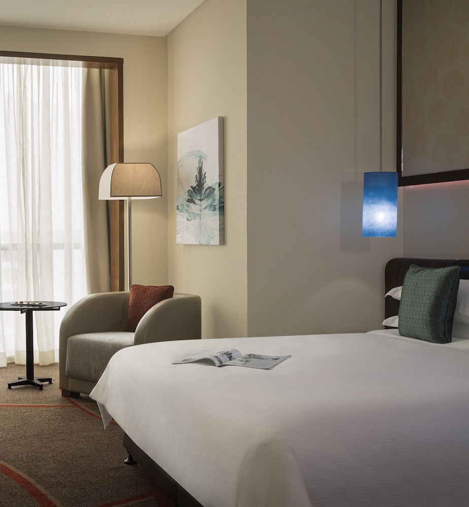 room, city view