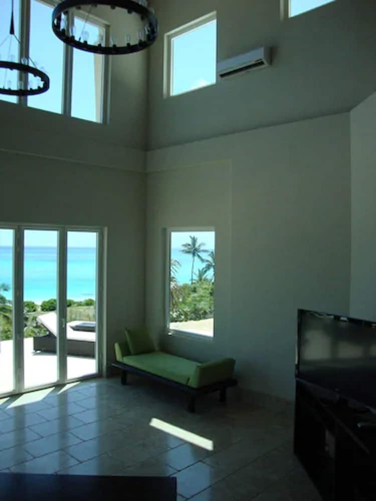 Sky Beach Club 43/50