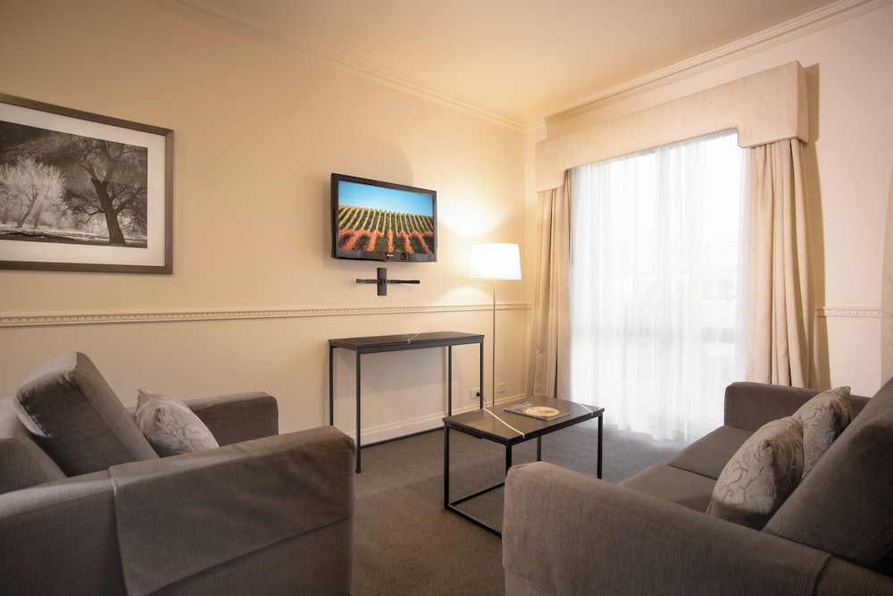 1 BEDROOM, APARTMENT
