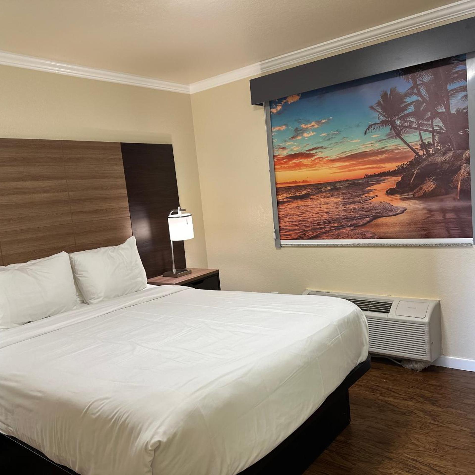 Beachwalker Inn Cayucos 8/25