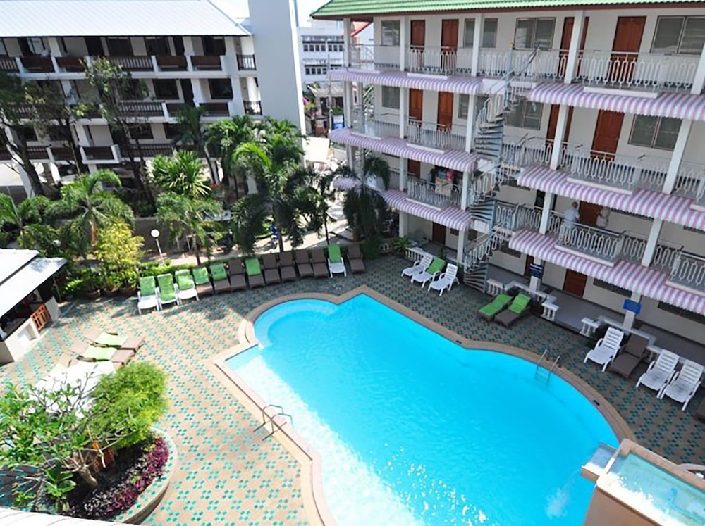 Top North Hotel Resort 45/49