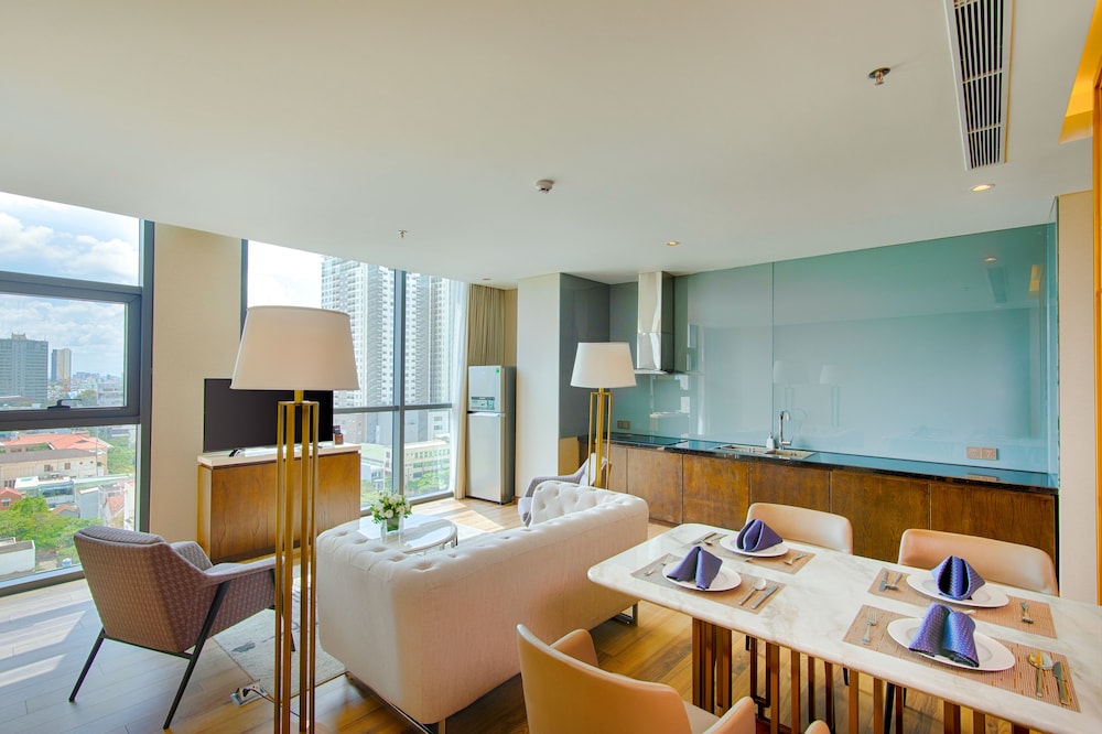 New Orient Hotel Danang 53/70