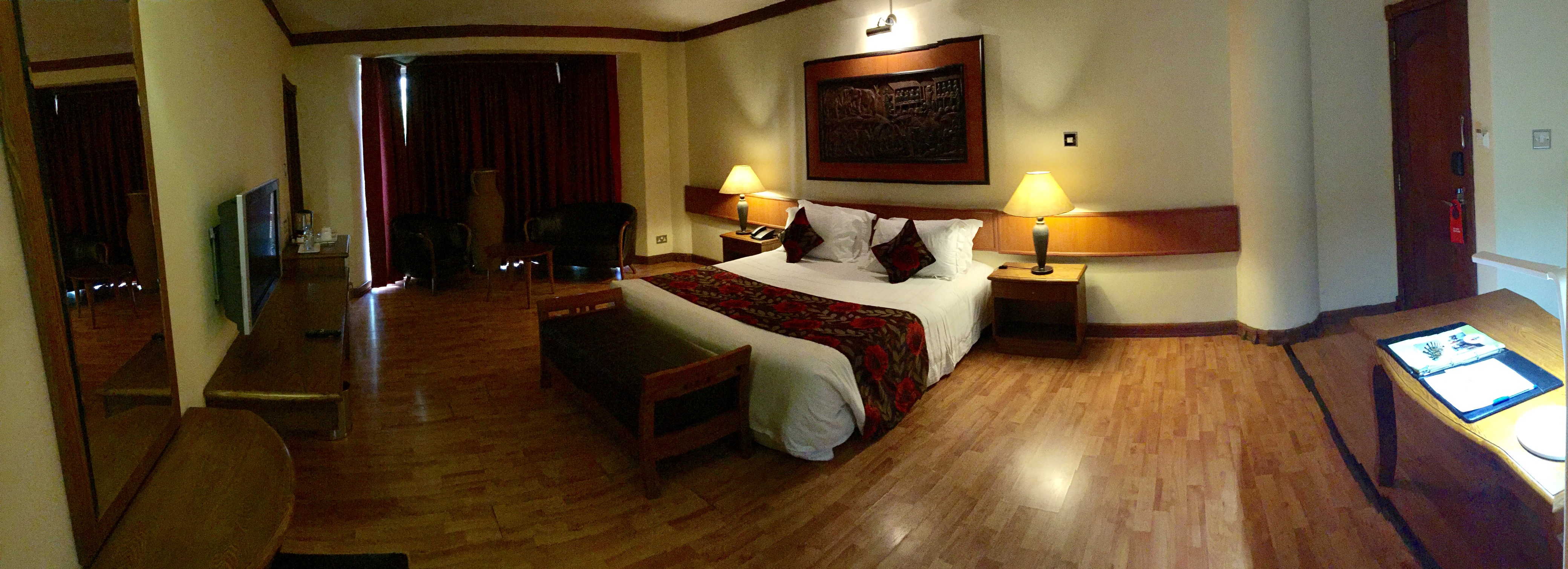 Deluxe, Queen Bed