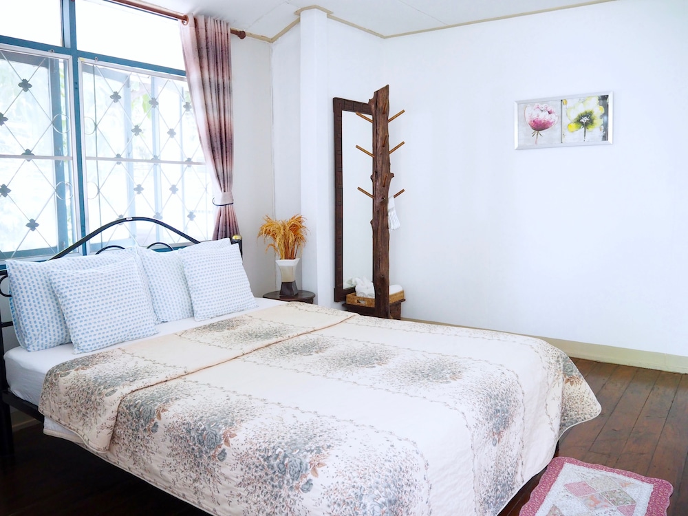 Stay With Me Guesthouse 18/50