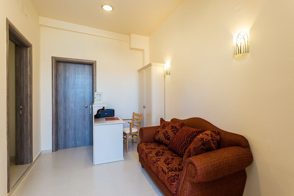 Polyxenia Boutique Hotel 32/50