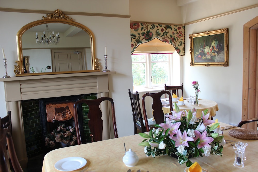 Pickmere Country Guest House 6/50