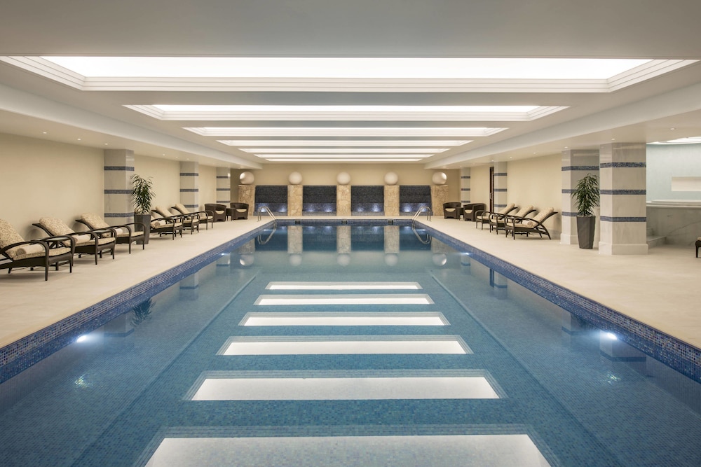 Sheraton Oman Hotel 66/81