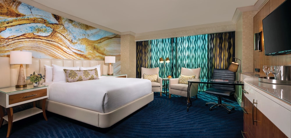 Mandalay Bay Resort and Casino 6/48
