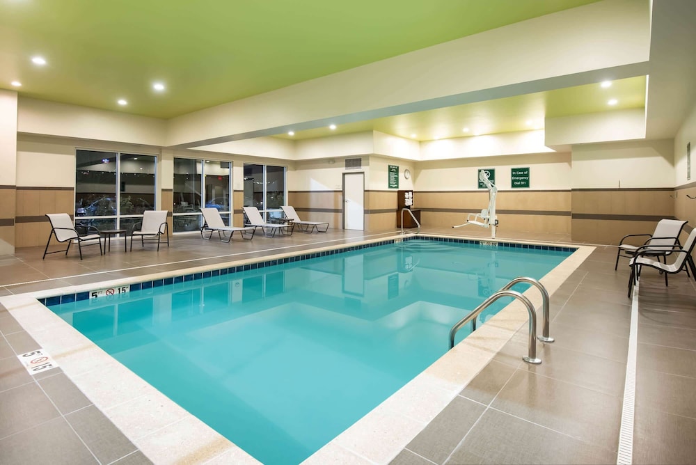 La Quinta Inn & Suites by Wyndham Morgantown 20/60