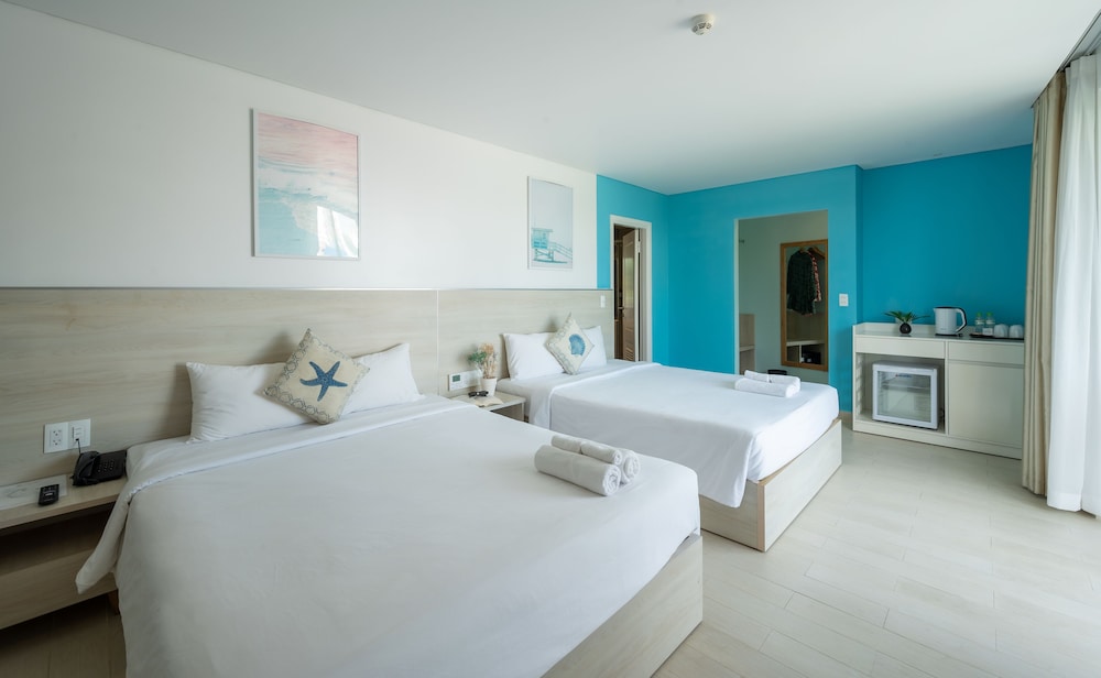 ROOM, 2 QUEEN BEDS, CITY VIEW