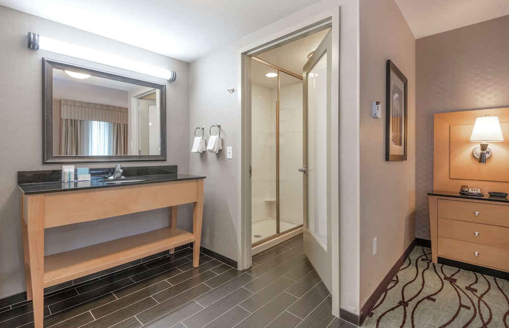 Hampton Inn And Suites Raleigh Crabtree Valley Nc 12/55