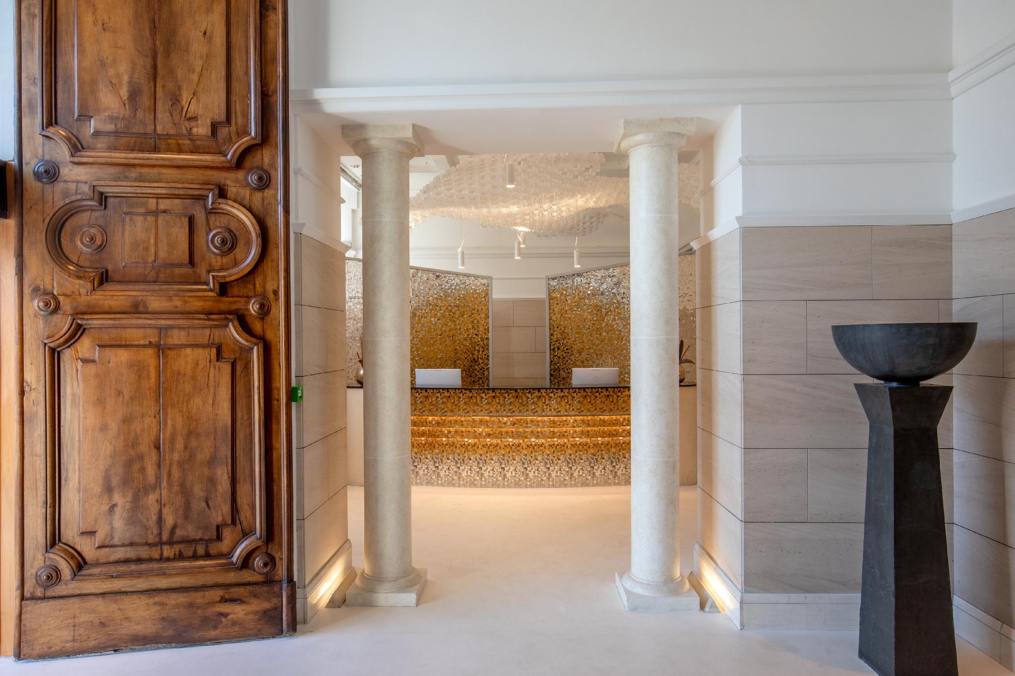 DELUXE, TWIN BEDS