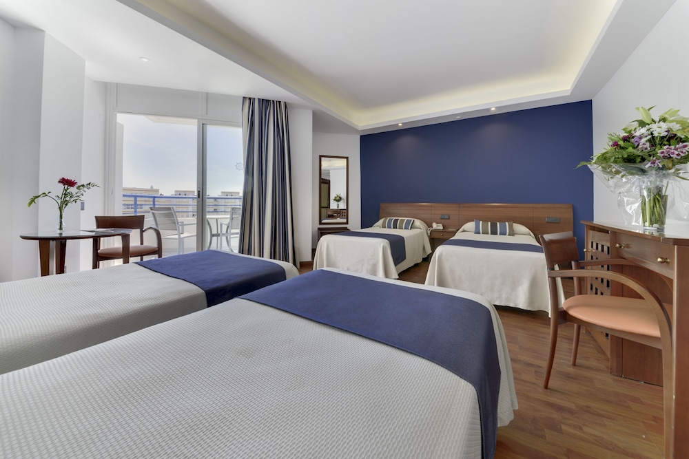 Puertobahia And Spa 25/70