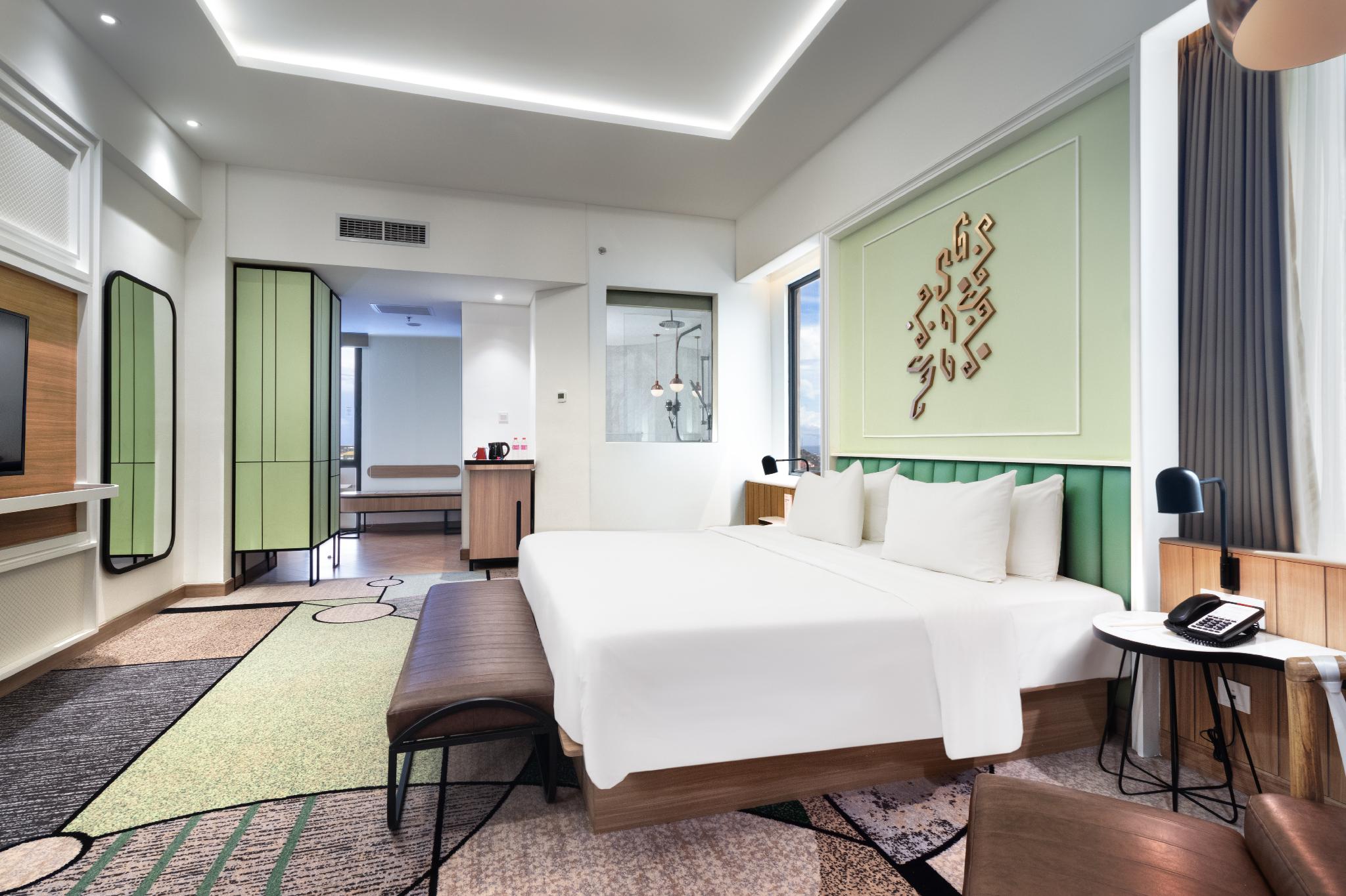 غرفة تنفيذية بسرير كينج بإطلالة على الجبل