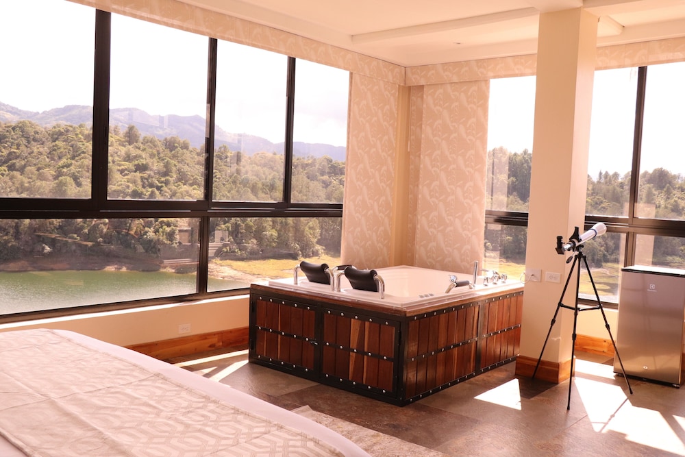 El Nido Hotel Guatape 25/50