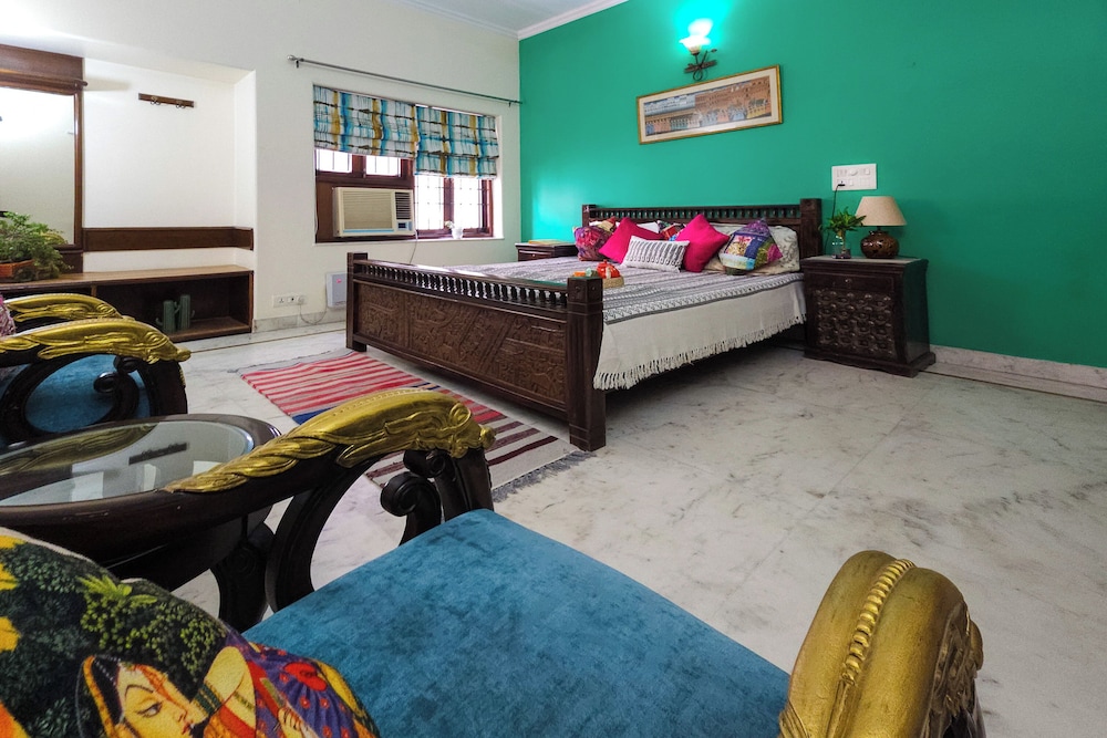 Praskash Kutir 42/70
