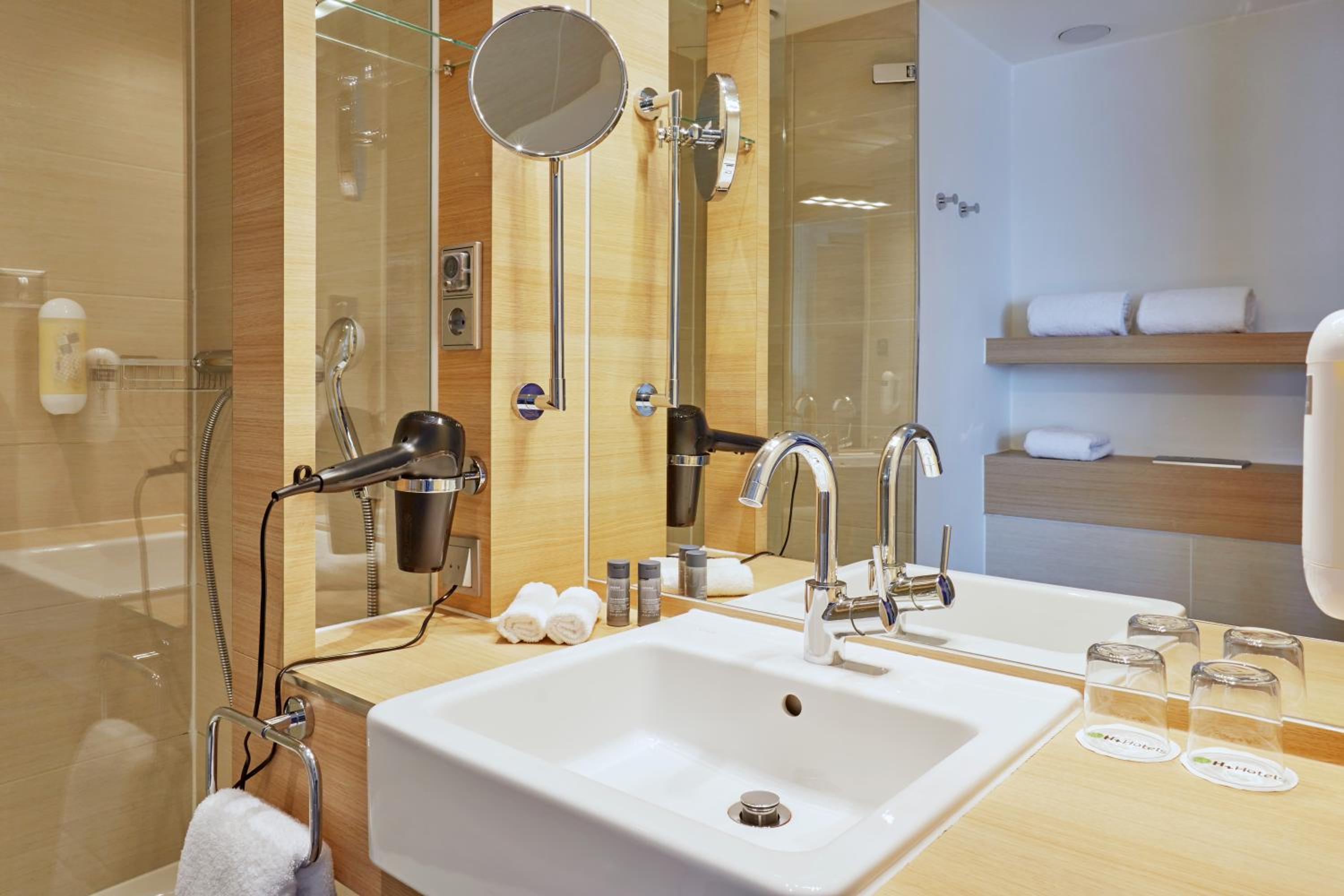 غرفة سوبيريور بسرير كوين، Hotel Salzburg-Hauptbahnhof 3/4