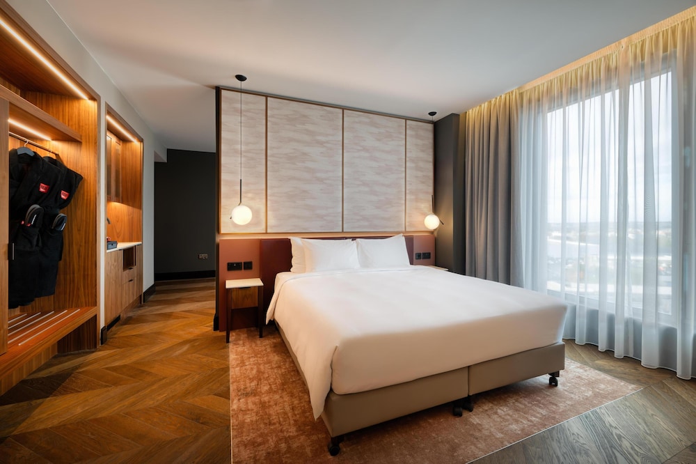 Radisson RED Galway 8/49