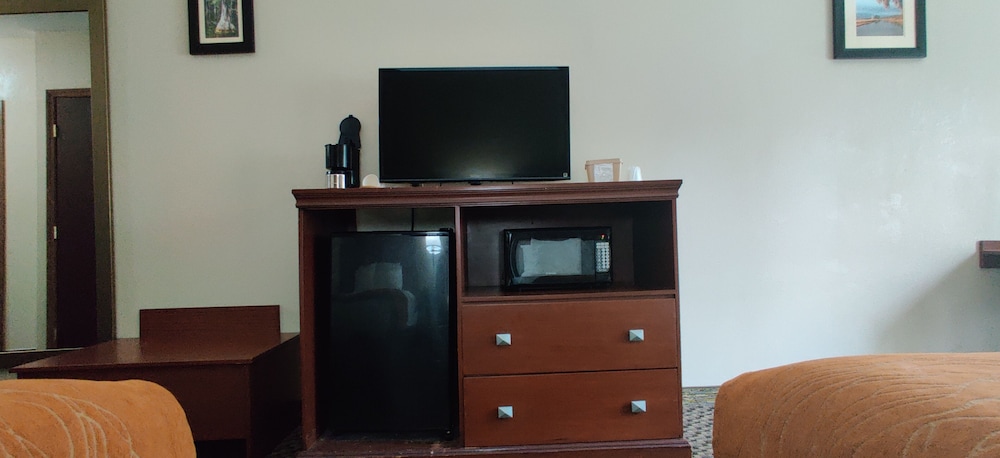 Comfort Inn & Suites Midway - Tallahassee West 35/38