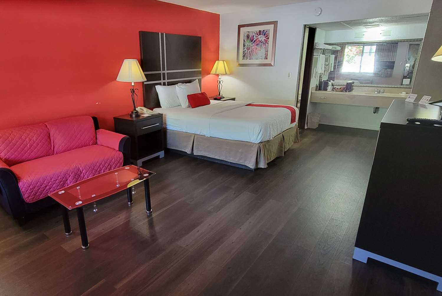 Ramada by Wyndham Mountain Home 18/40