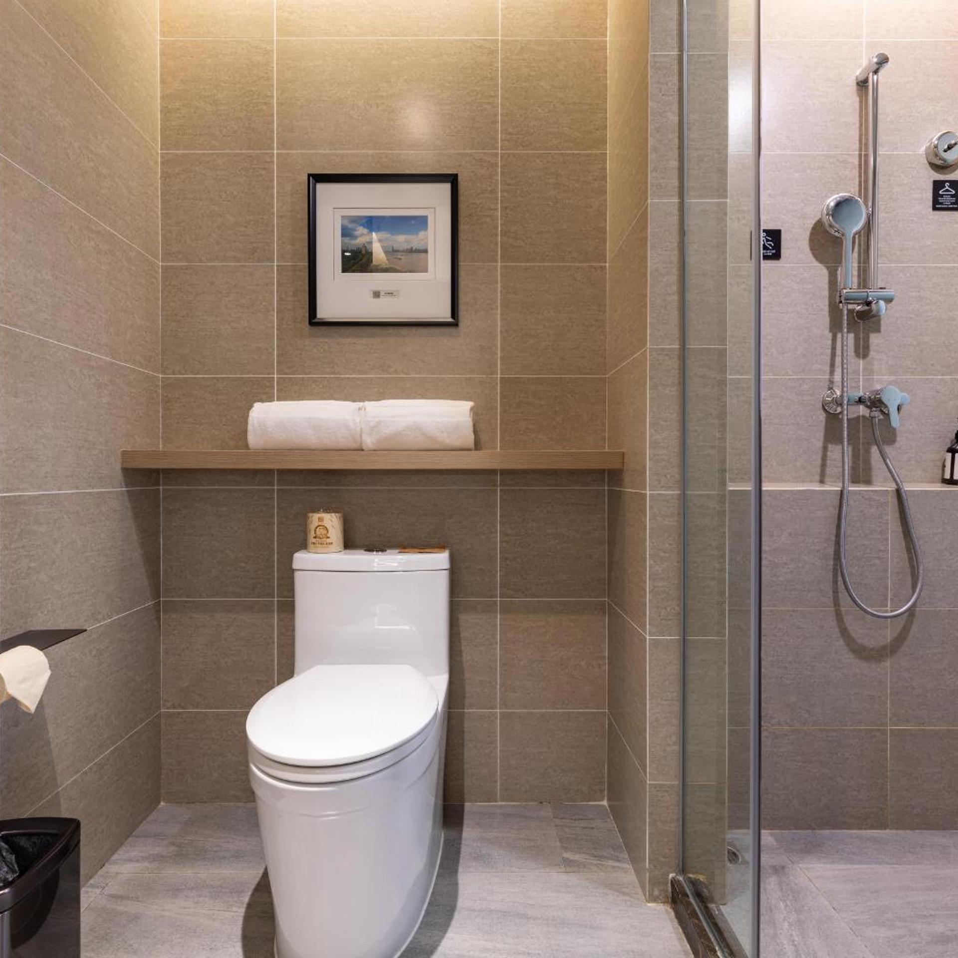 Atour Hotel Wuhan Changqing Road 69/74