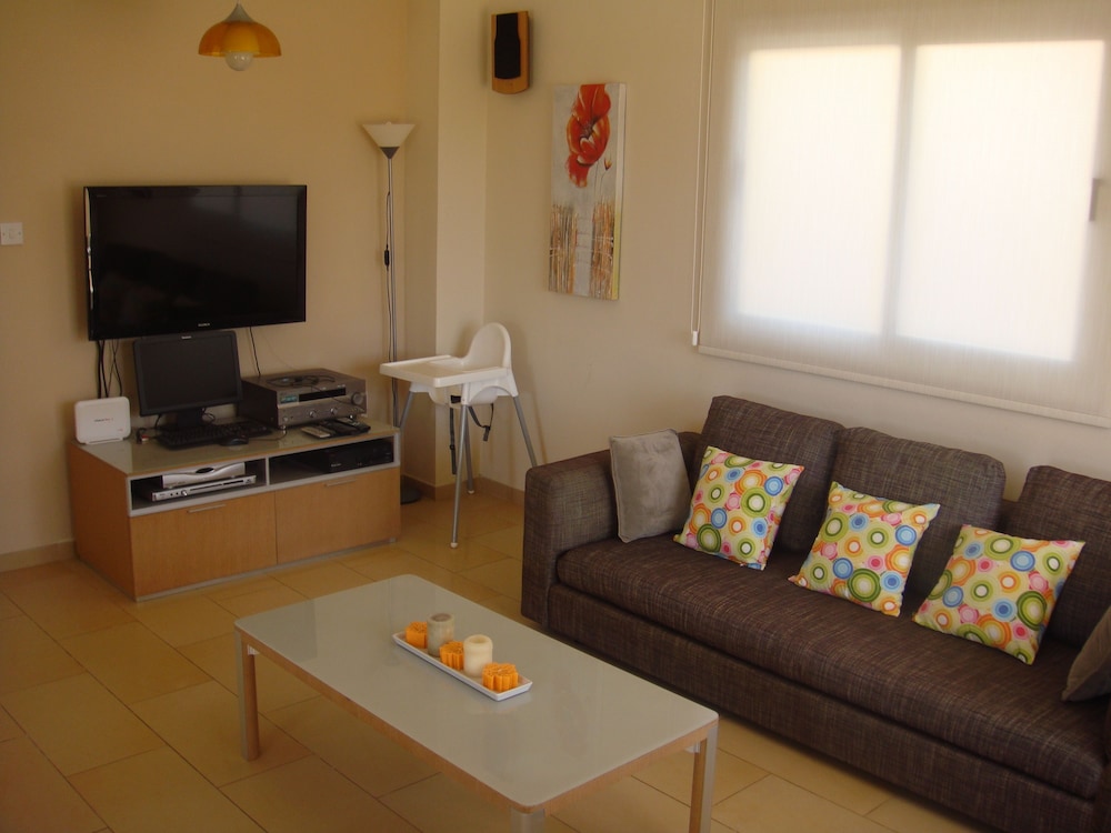 Athena Villa 25/32