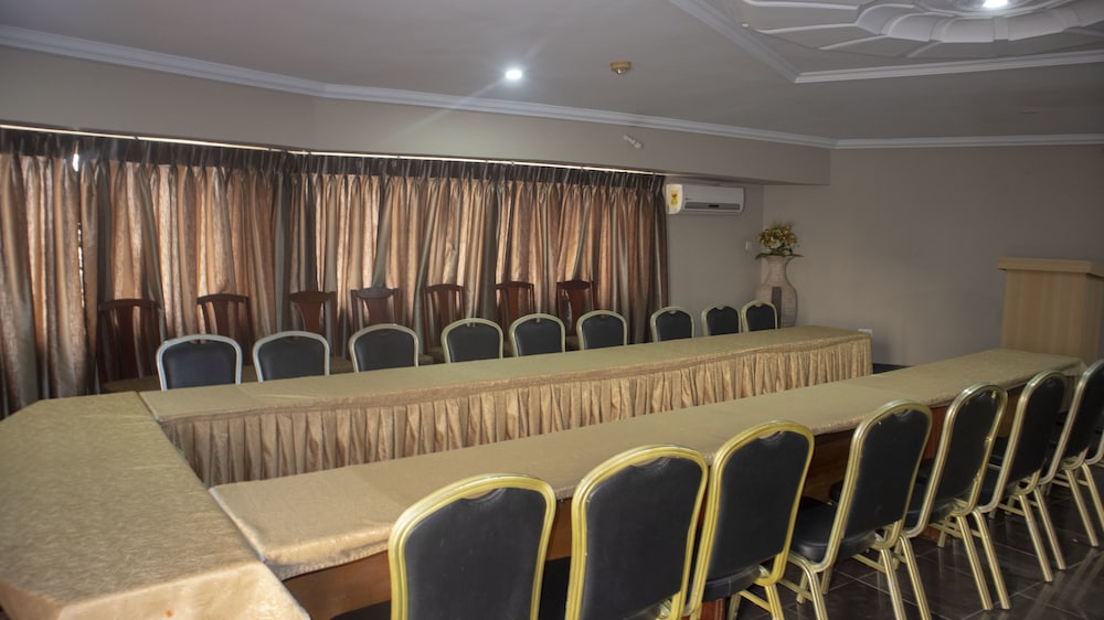Eastgate Hotel 61/72