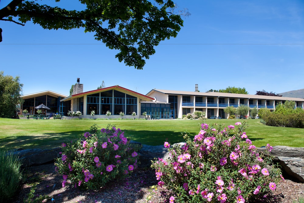 Wanaka Hotel 6/37