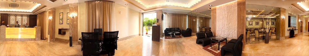 Pristine Residency Hotel 3/16