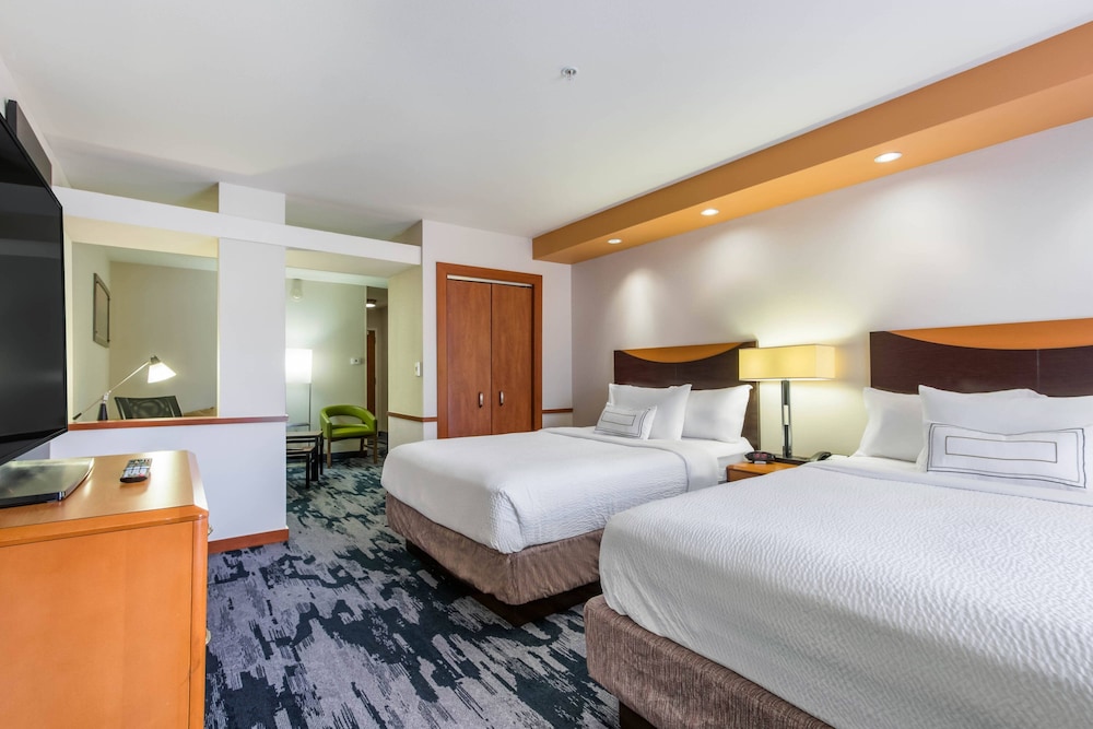 Fairfield Inn And Suites Columbia 12/36