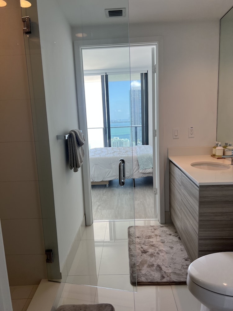 Hyde Midtown Miami 69/70