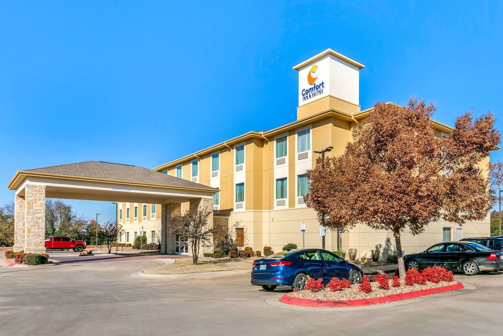 Comfort Inn and Suites Van Buren Fort Smith 1/40