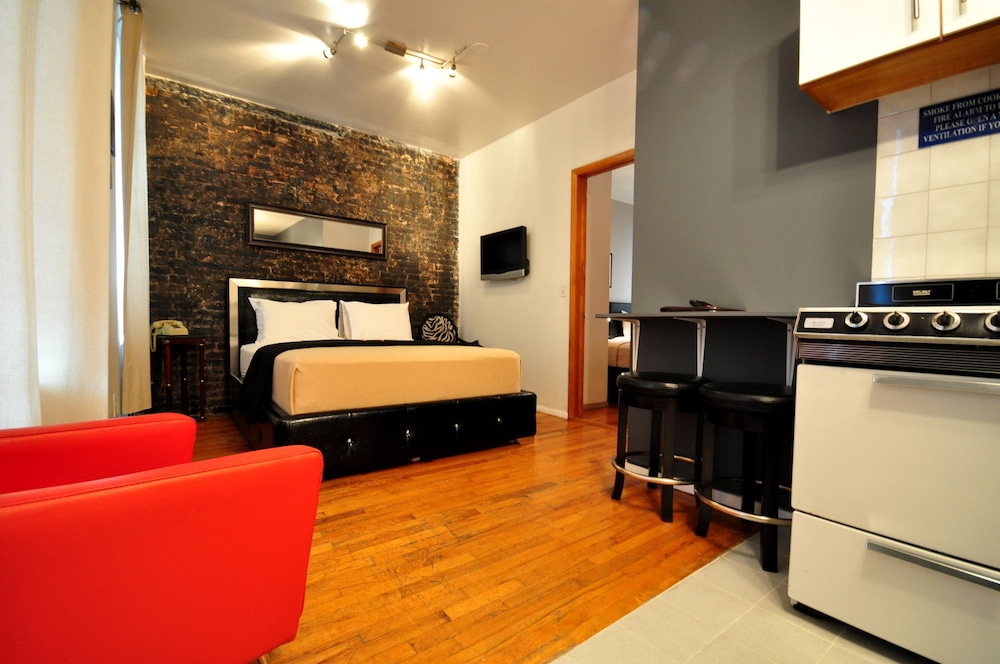 Off Soho Suites Hotel 14/38