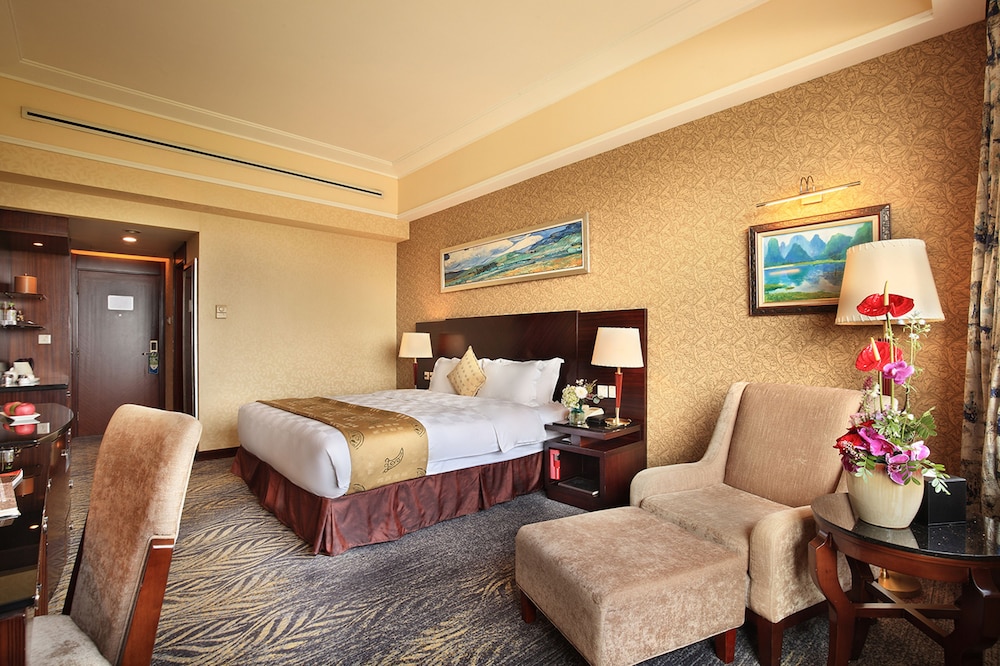 Lijiang Waterfall Hotel 24/71