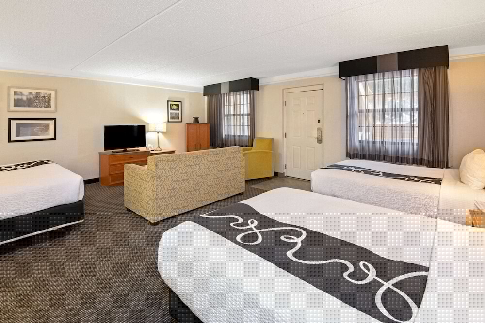 La Quinta Inn by Wyndham San Antonio I-35 N at Toepperwein 14/32