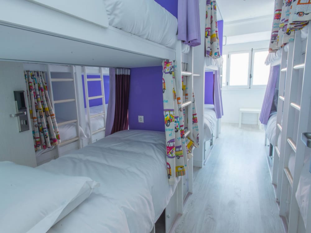 GOLDEN TRAM 242 LISBONNE HOSTEL 24/25