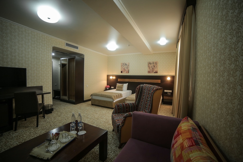 Onyx Hotel 30/58