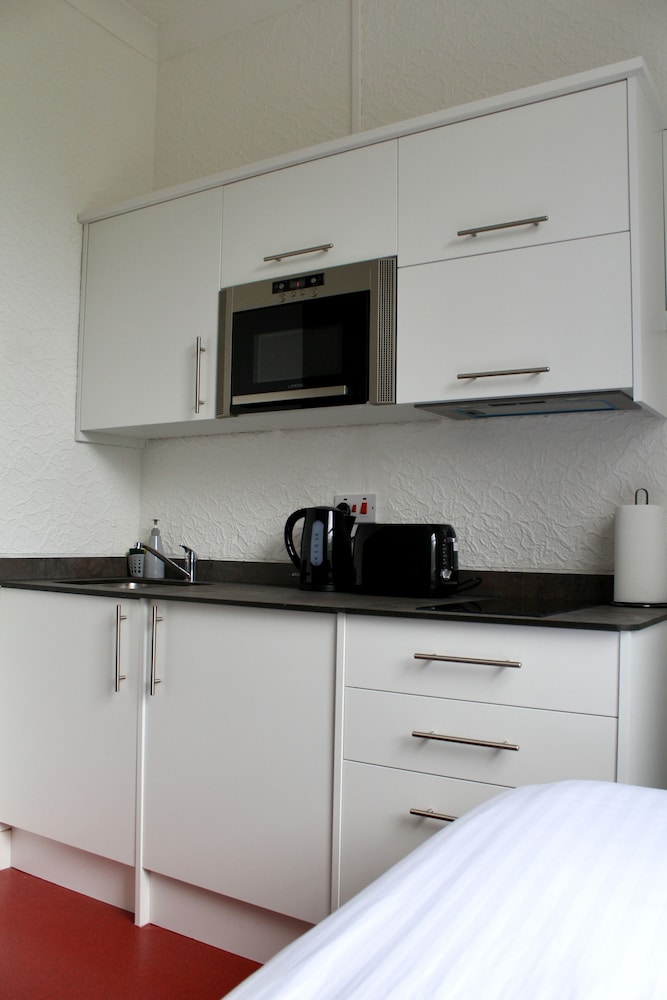 Station Hotel 35/66