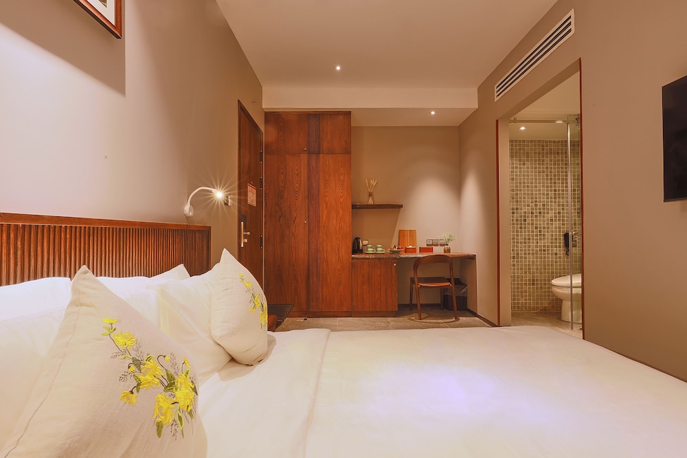 Deluxe, Queen Bed