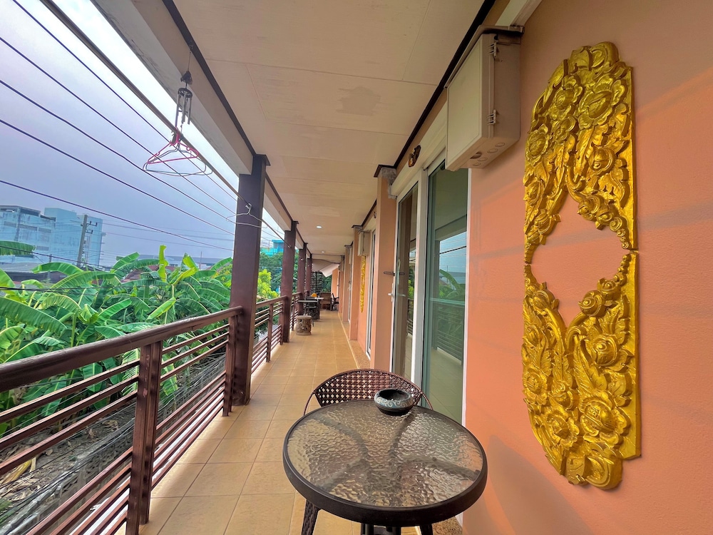 Baan Baramee Guesthouse 8/50