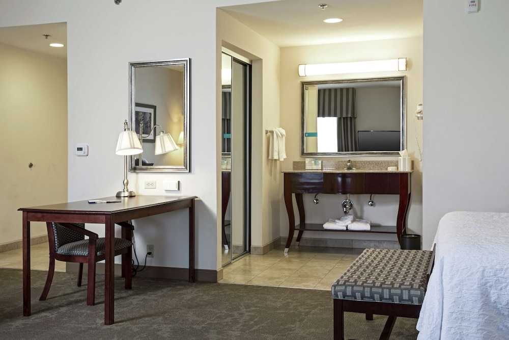 Hampton Inn and Suites Prescott Valley 44/68