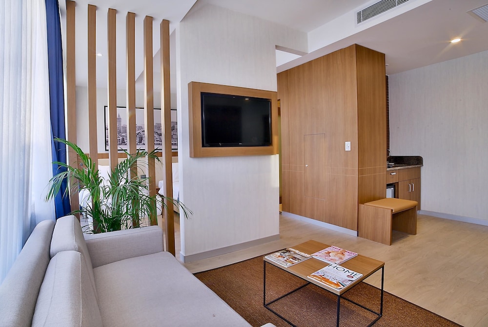 Ramada by Wyndham Istanbul Old City 44/55